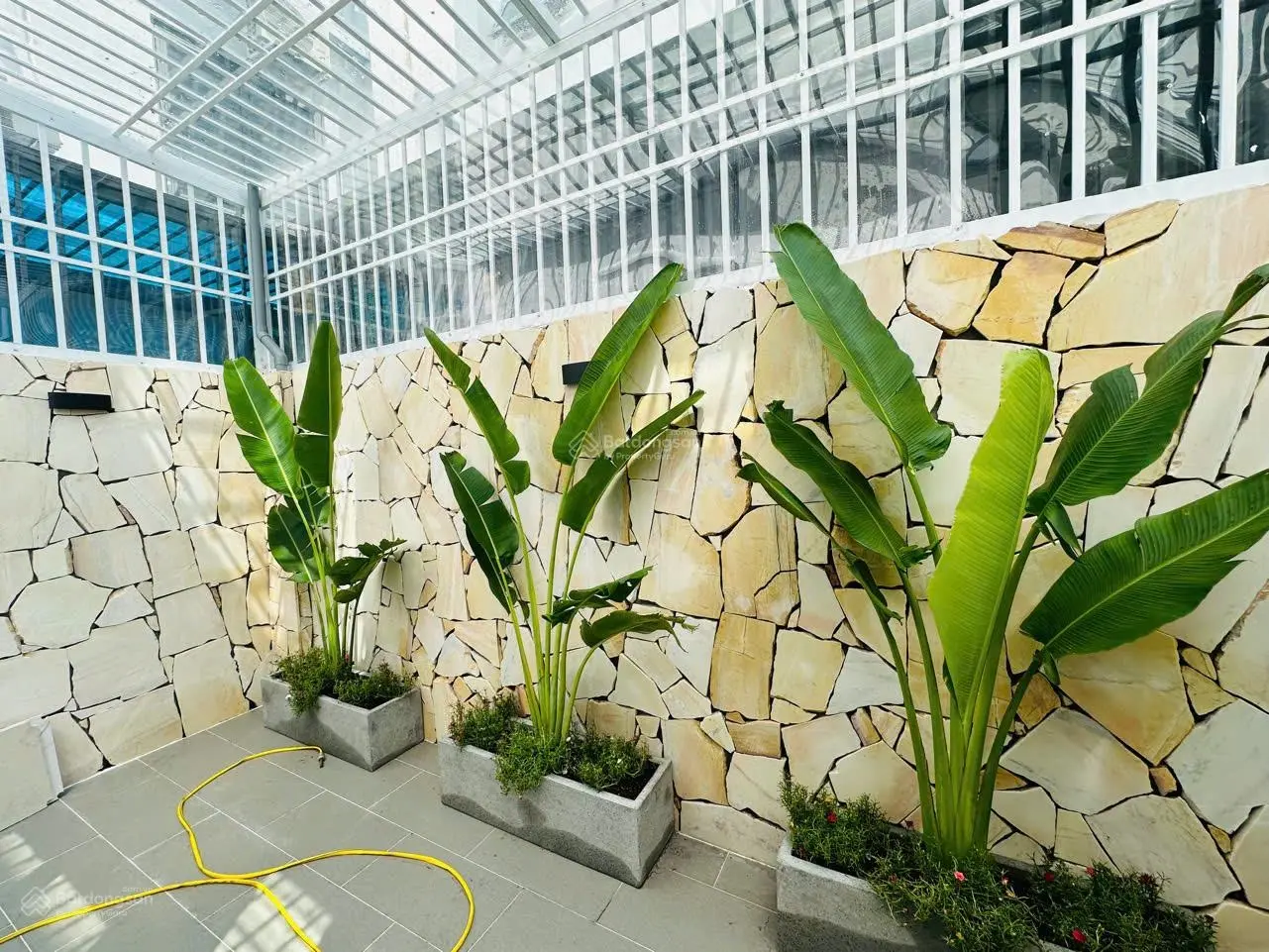 Nhà đẹp tại KDT Mỹ Gia Capella Nha Trang gần hồ bơi và có dòng tiền cho thuê sẵn