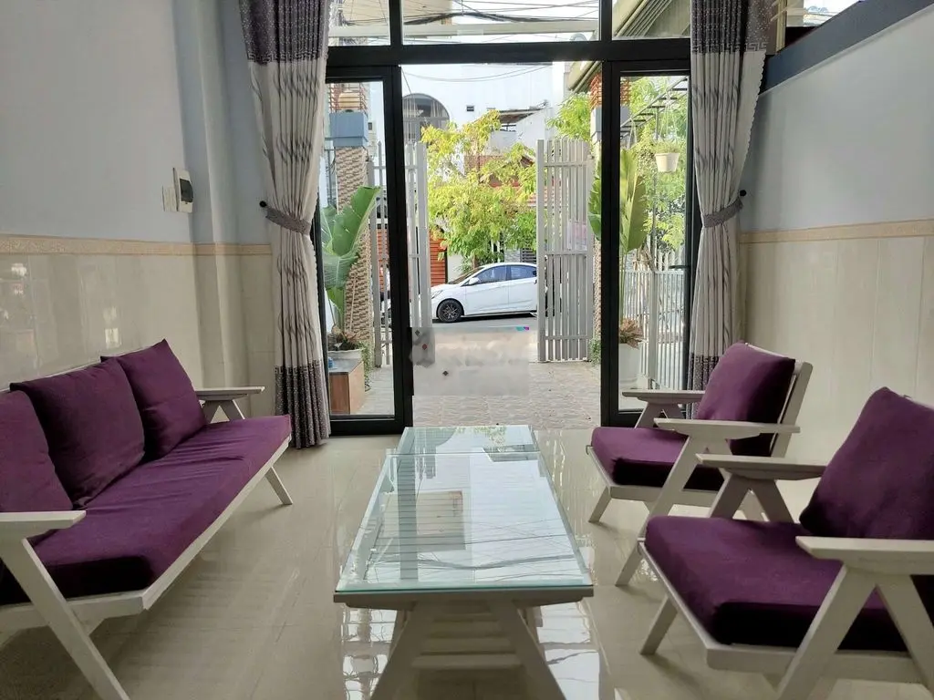 Bán nhà 3 tầng Nguyễn Đình Chiểu, Giá Rẻ, vừa ở vừa cho thuê