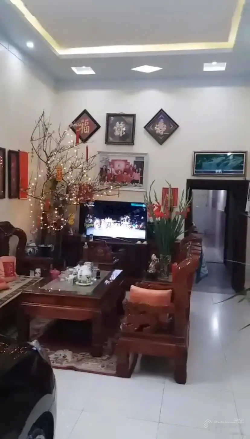 Bán nhà 2 tầng mặt đường Trần Nhân Tông, Kiến An