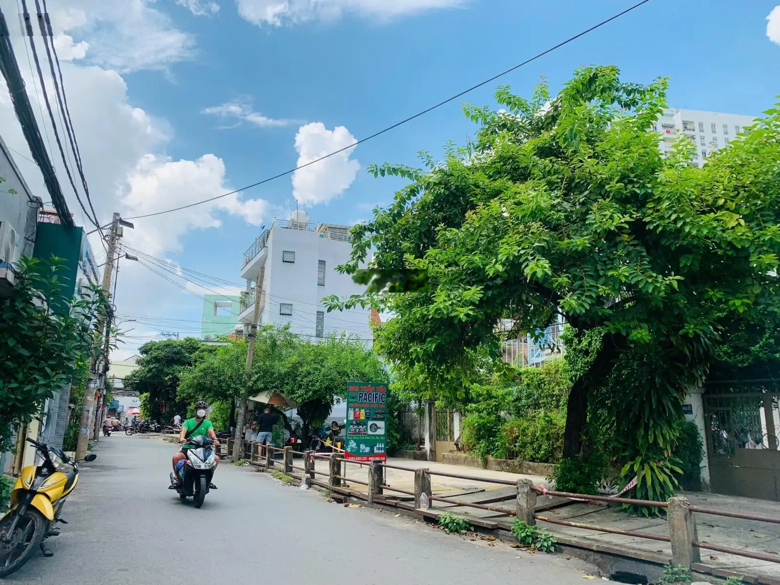 Nhà 3 tầng mới tinh ngay chợ Thủ Đức, hoàn công chuẩn, ô tô ngủ ngon trong nhà 6.59 tỷ