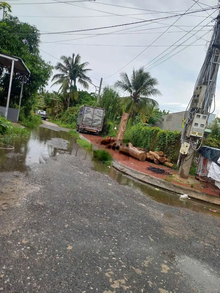 Cần bán gấp nền trung tâm thương mại kế sách