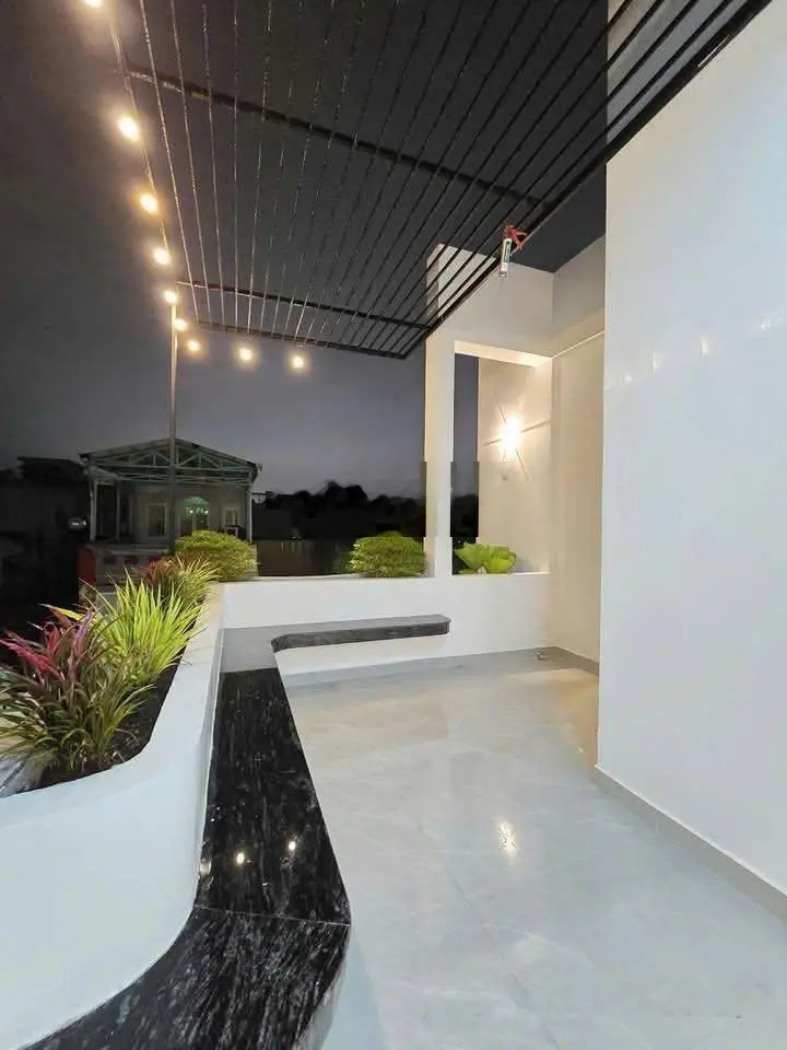 Định cư úc cần bán nhà bà hạt, quận 10-giá:3.2tỷ/76.8m2(4.8x16m). sổ sẵn. đang cho thuê 24 triệu