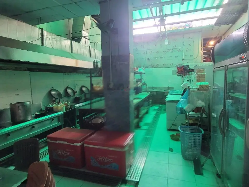 Mặt tiền nguyễn văn quá 266m2(7x38), 4tầng, cho thuê 50tr. ngộp quá giá rẻ, chốt bất chấp