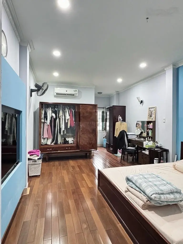 Bán nhà mặt tiền nam kỳ khởi nghĩa quận 3 giáp quận 1 dt 4.5x15