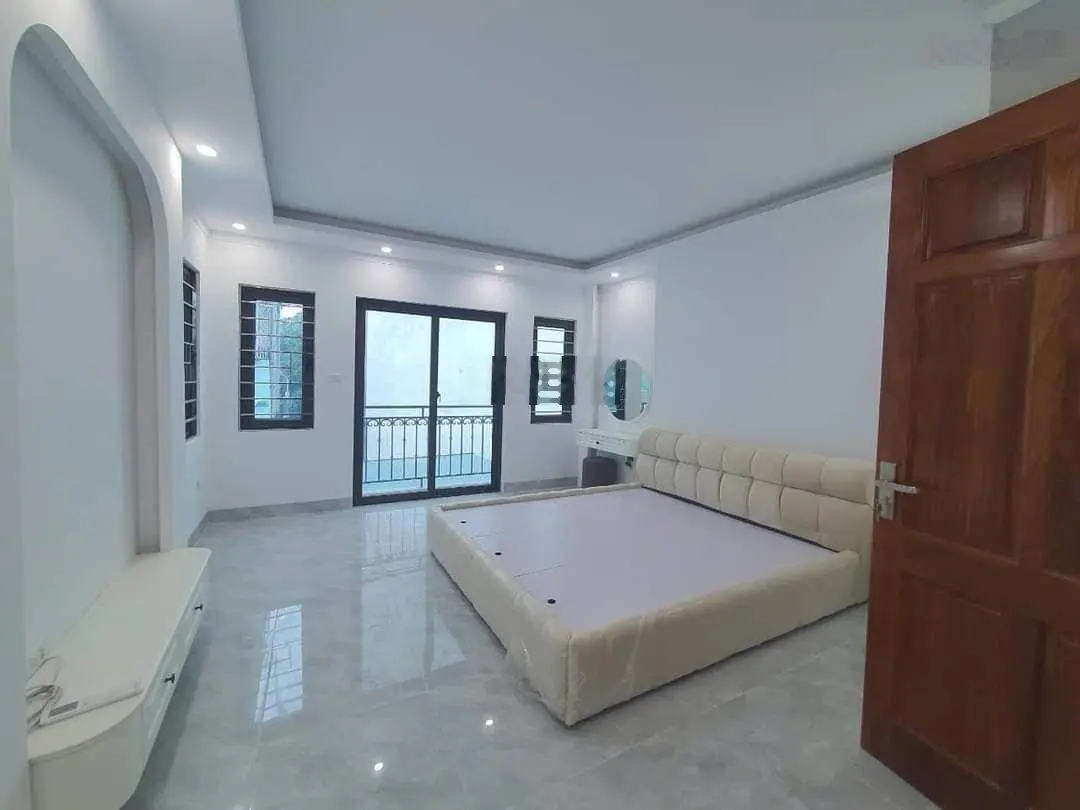 Bán nhà Đại Mỗ. Diện tích 38m2, thang máy nhập Châu Âu. Gọi e Mừng: 0936936683 (xem nhà 24/7)