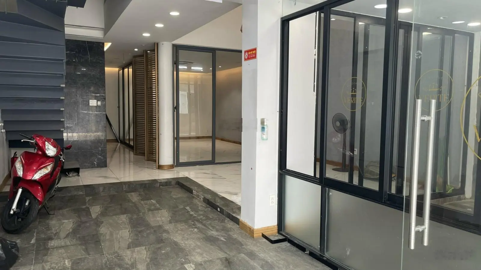 Bán gấp nhà HXH 6m đường Sư Vạn Hạnh, P12, Quận 10: 7x15m 4 tầng, ST full NT có thang máy giá 29 tỷ