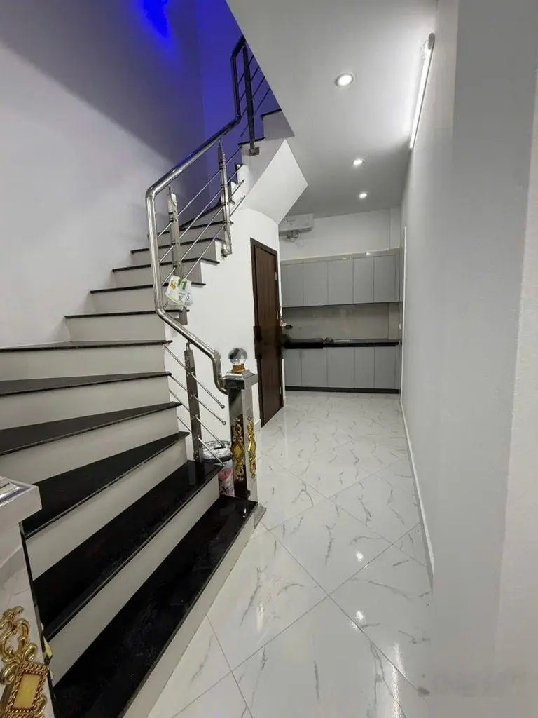 Bán NR 3PN, 4WC ở Hoàng Mai, 8,45 tỷ, 37m2 giá siêu hời bao đẹp
