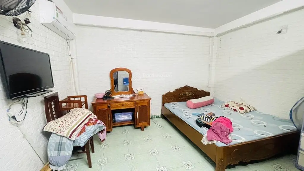 Xe hơi 7chỗ đổ cửa _ dt: 72m2_ ngang 4,56 nở hậu _ bình chiểu thủ đức