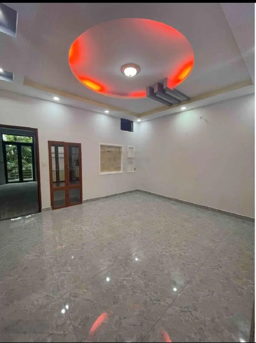 Bán gấp nhà MTKD khu Tên Lửa, đường 12m ngay công viên, 125m2 có hầm để xe, 5 tầng, chỉ nhỉnh 12 tỷ