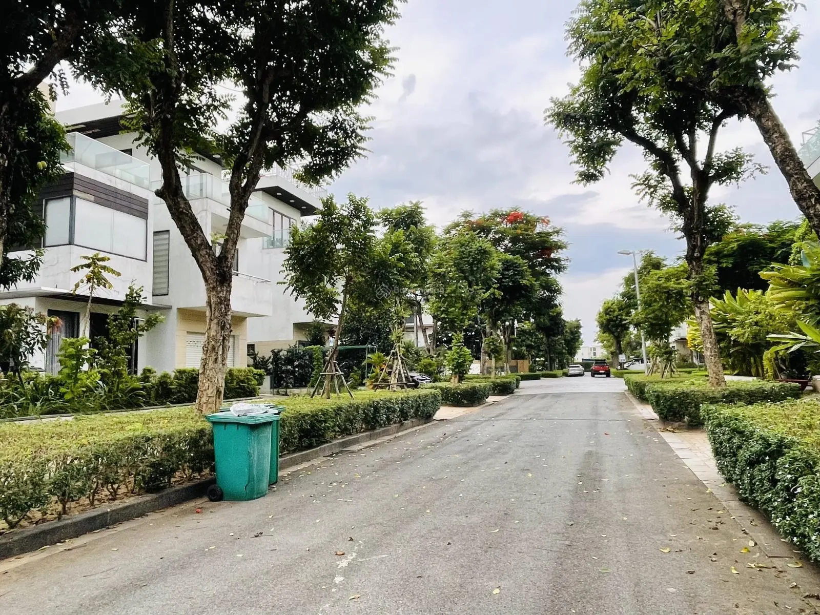 Bán Villa Lucasta - đơn lập ngang 14m - 35 tỷ - 0966514349