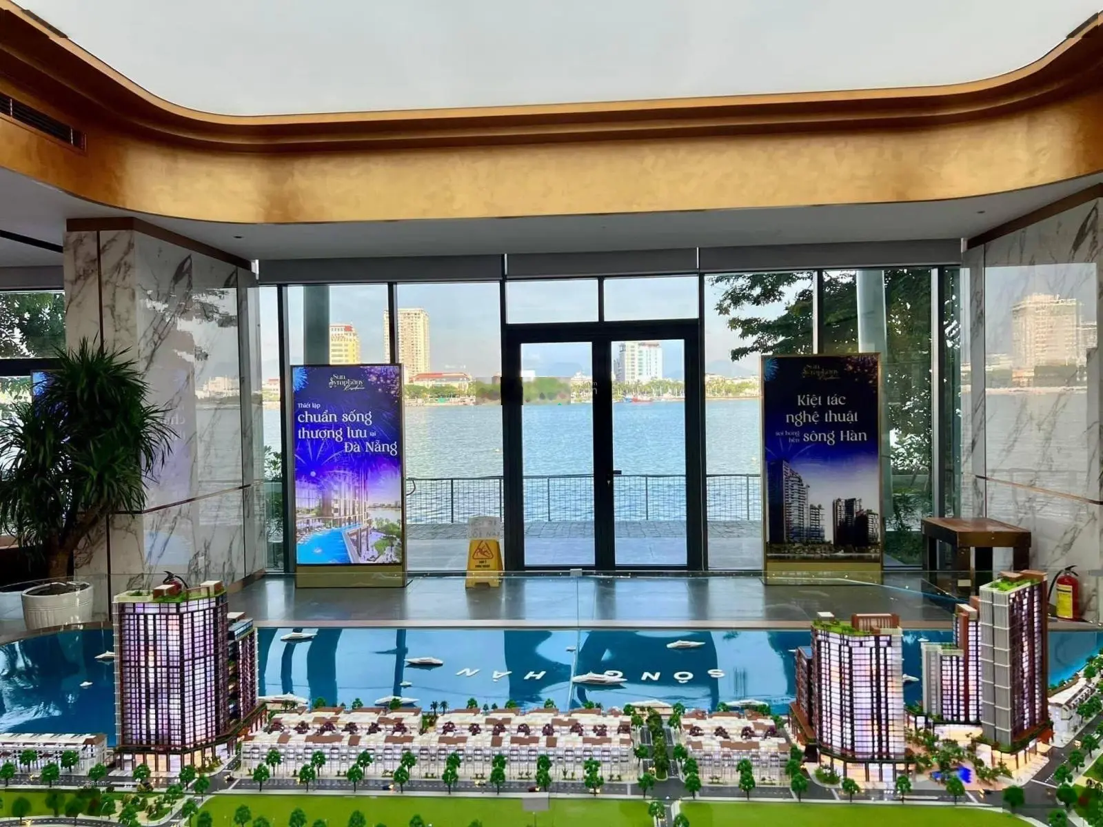 1 xuất ngoại giao độc quyền Sun Symphony Residence giá tốt, chỉ 2.6 tỷ/căn 1PN+, 49m2, tháng 8/2024