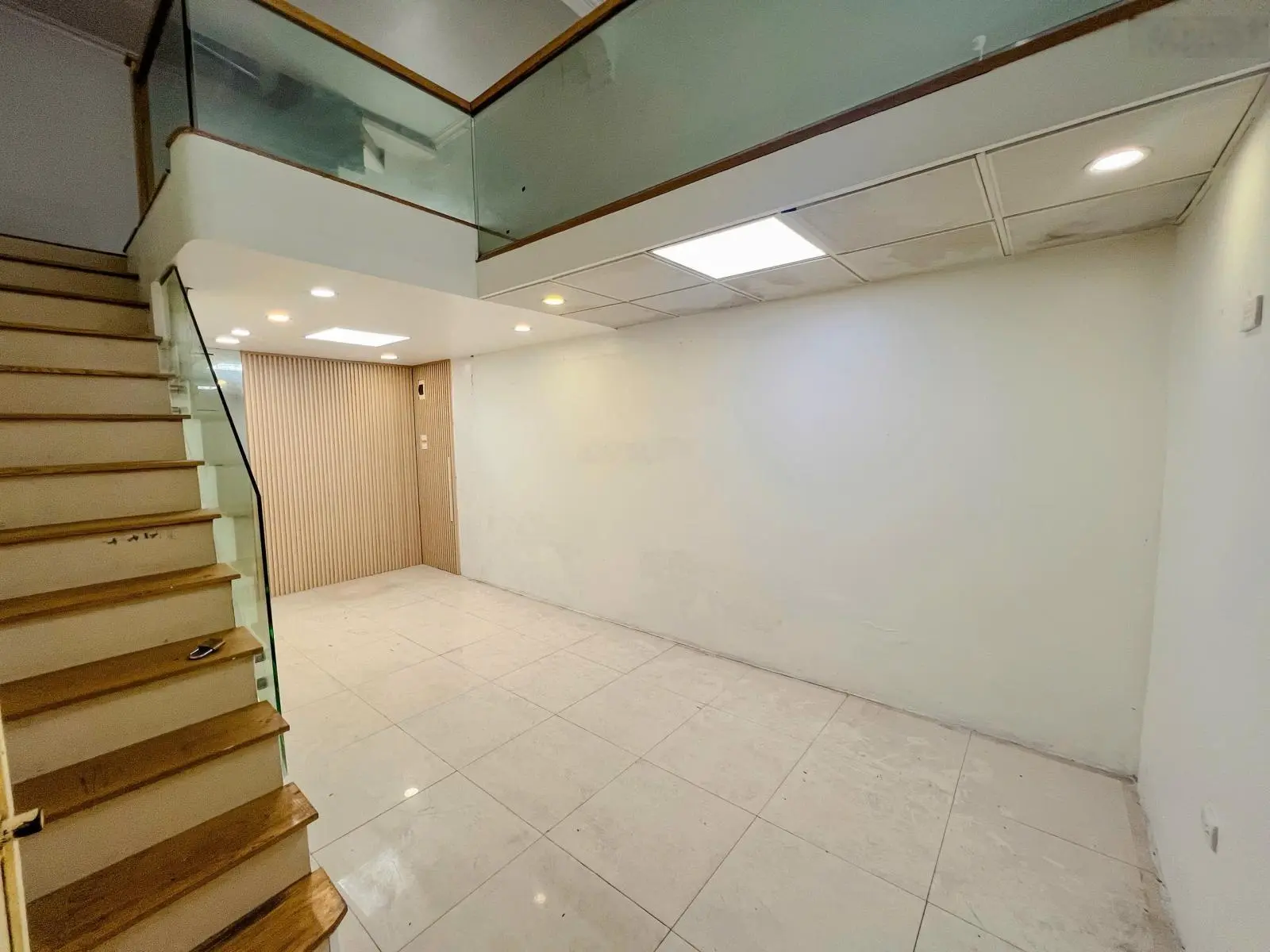Chính chủ - bán nhà phố thịnh yên - phố huế - 28m x 5 tầng - cách mặt phố 10m