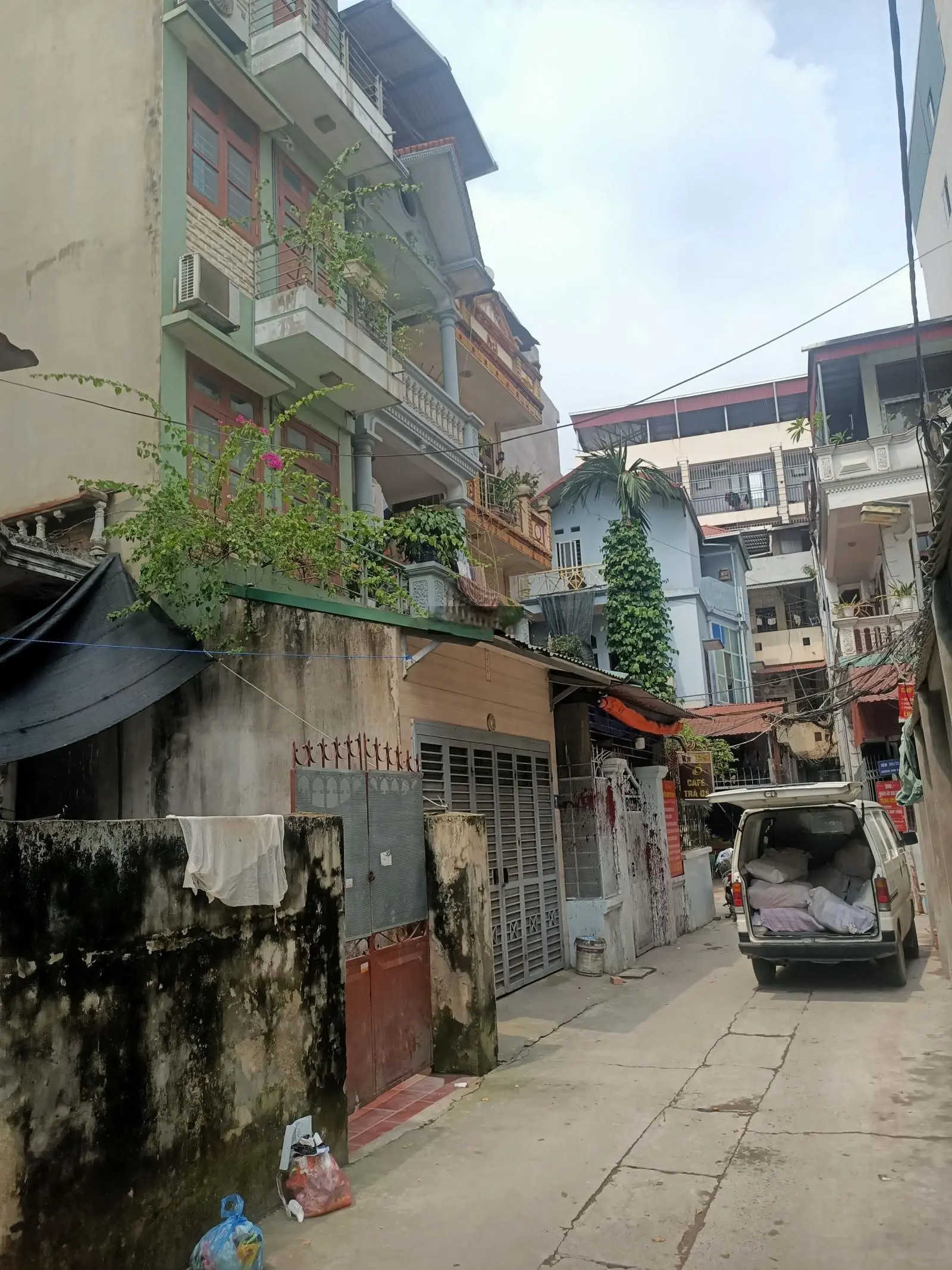 10.5 tỷ - 82m2 xây 4 tầng - Ô tô 7 chỗ vào nhà - Lô góc kinh doanh - giá bán gấp