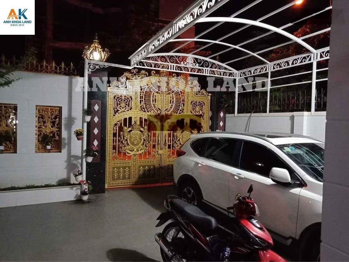 Giá chạm đáy ! Bán gấp biệt thự cực đẹp, full Gỗ Đỏ, KDC Khang Điền - Gia Hòa sân đậu 2 xe ô tô.
