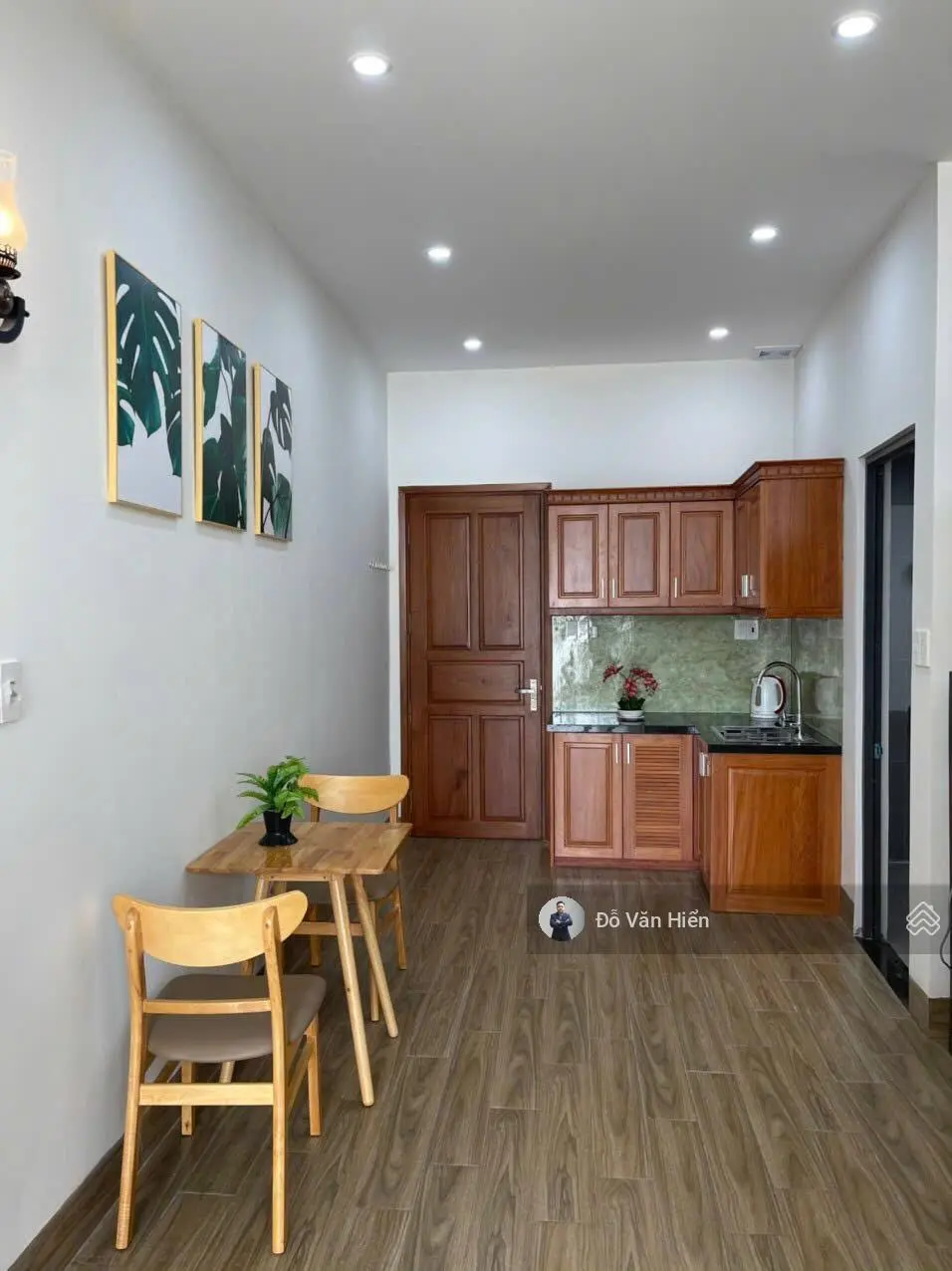 Tòa căn hộ sát phan tứ, mới xây dựng, chỉ cách biển 200 mét