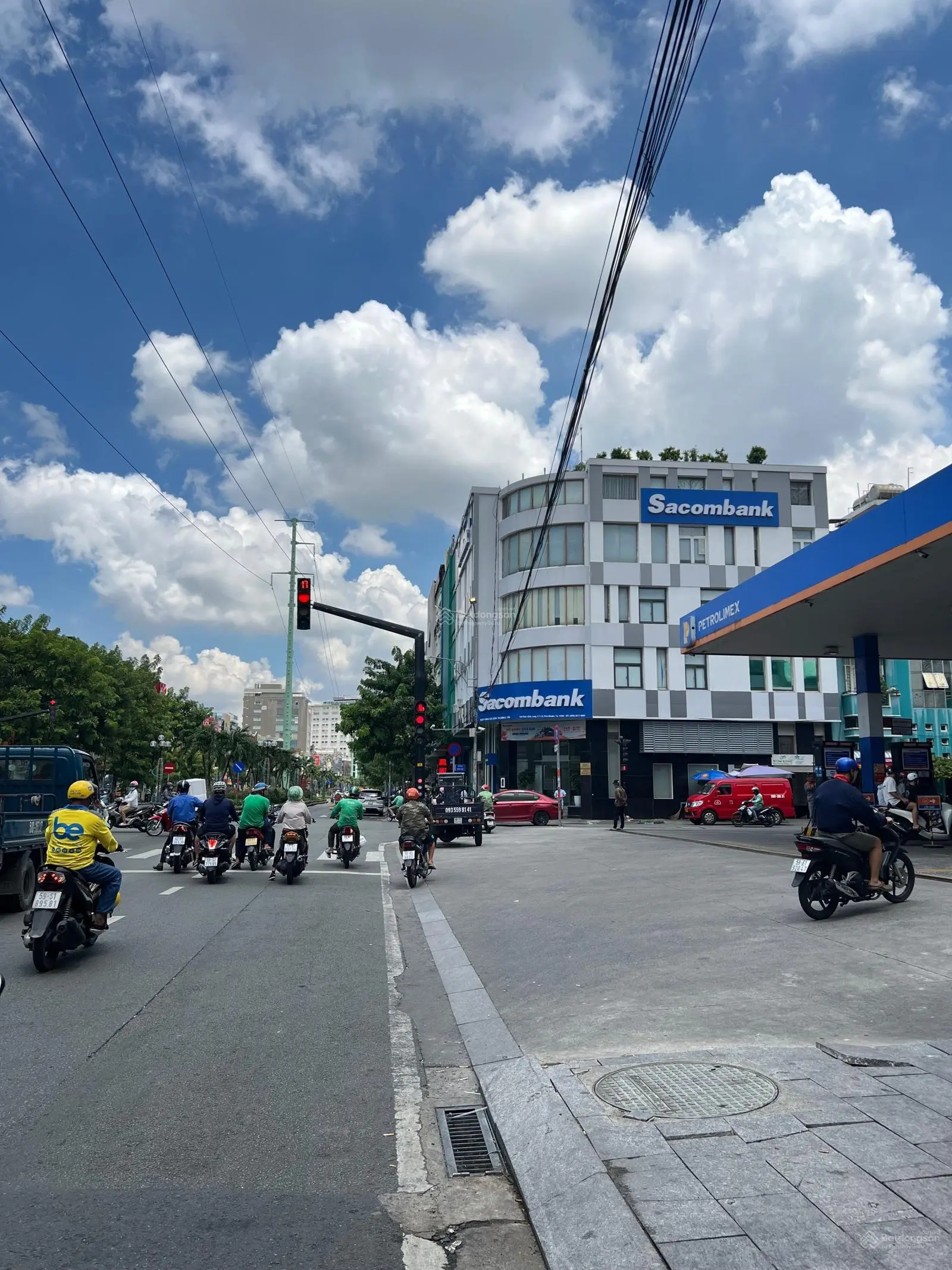 Bán nhà 134m2 mặt tiền Đồng Khởi, 11,8 tỷ vị trí đẹp gần Đại Học Đồng Nai, Biên Hoà. Sổ hồng thổ cư