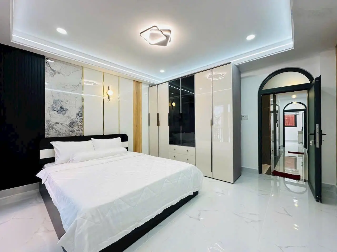 Bán nhà, Đ. Hoa Phượng Phường 2 Phú Nhuận, giá 3Tỷ390, DT 80m2, sổ riêng, LH 0896 465 ***