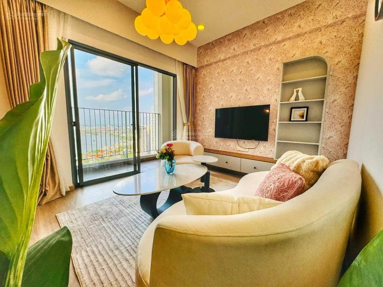 Bán căn 2 phòng ngủ giá 6,45 m2, tại Xa Lộ Hà Nội, phường Thảo Điền, quận 2