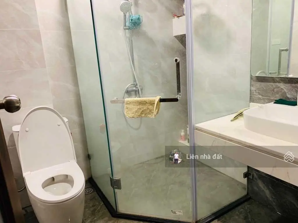 Bán mặt phố quận Cầu Giấy 60m 5tầng 19.5tỷ thang máy 2thoáng mới đẹp lung linh