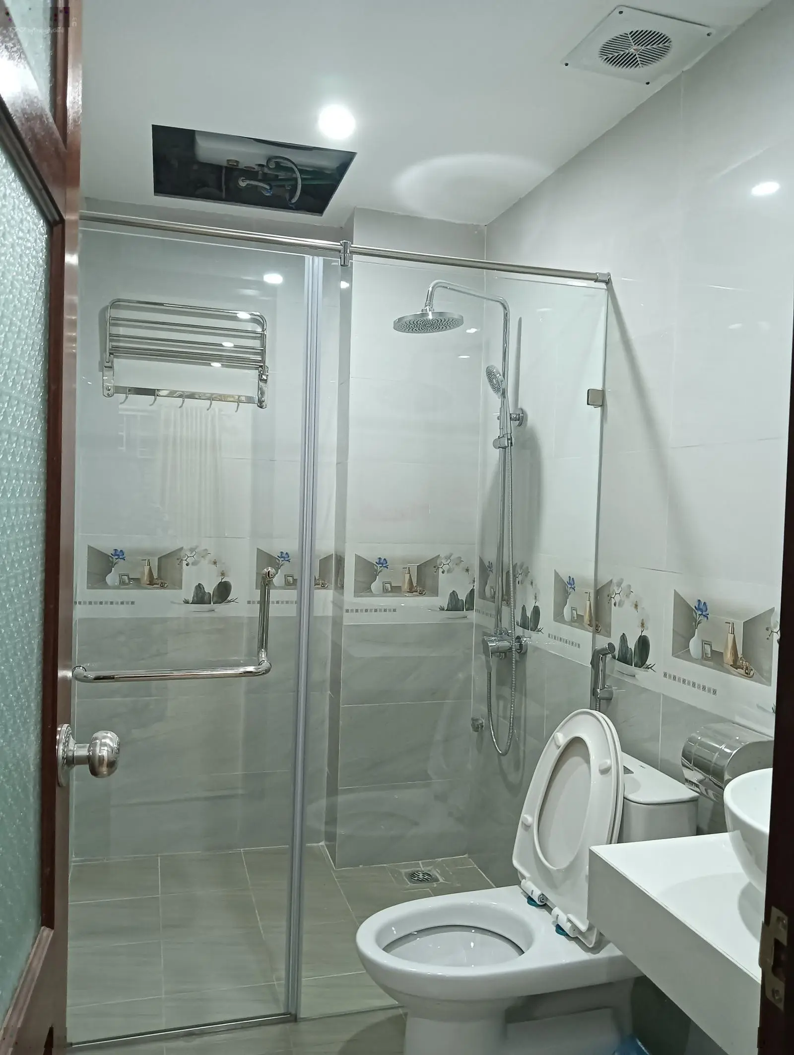 Bán nhà Nguyên Xá, Minh Khai, 5 tầng đủ công năng, giá nhỉnh 5 tỷ, gần đại học Công Nghiệp