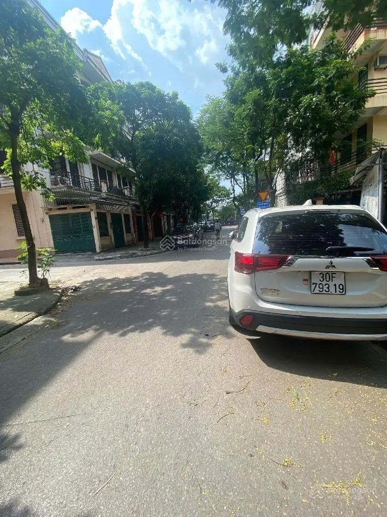 SIÊU HIẾM- LK KĐT ĐỊNH CÔNG 80M, 5 TẦNG, PHÂN LÔ Ô TÔ TRÁNH VỈA HÈ, Giá 2x tỷ