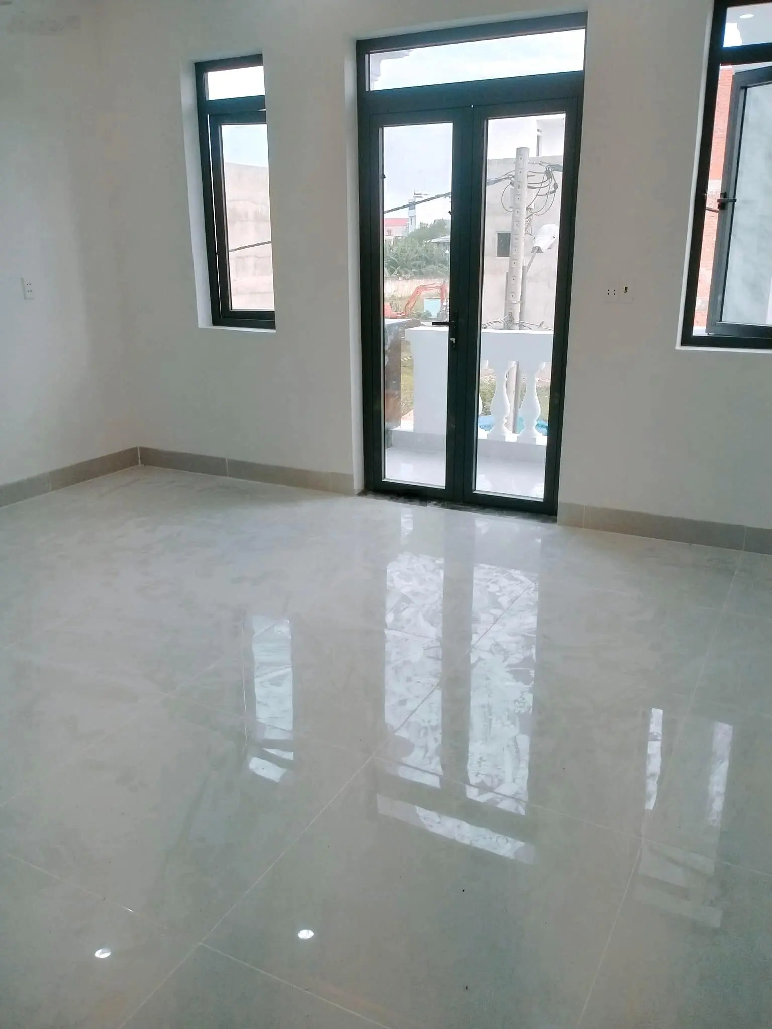 Bán nhà mới sổ riêng ngang 5m, dài 20m = 100m2 đường lớn P. Hoá An - TP. Biên Hoà