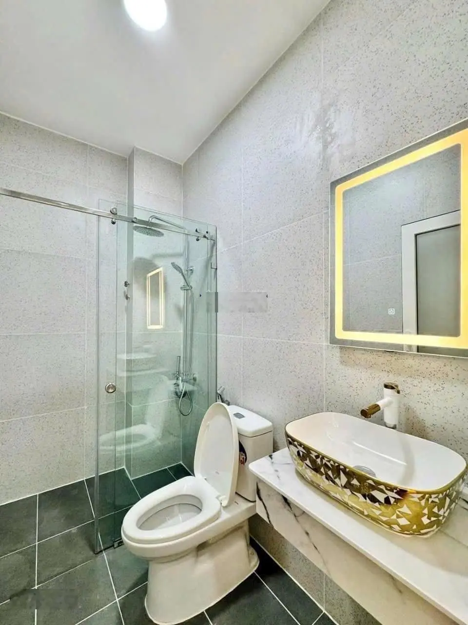 Mua ngay, giá cực mềm 40m2 2,9tỷy 2lầu 2PN Lý Chính Thắng Q.3 SHR ,hẻm 6m,HĐ9tr GỌI NGAY 0845 353 ***