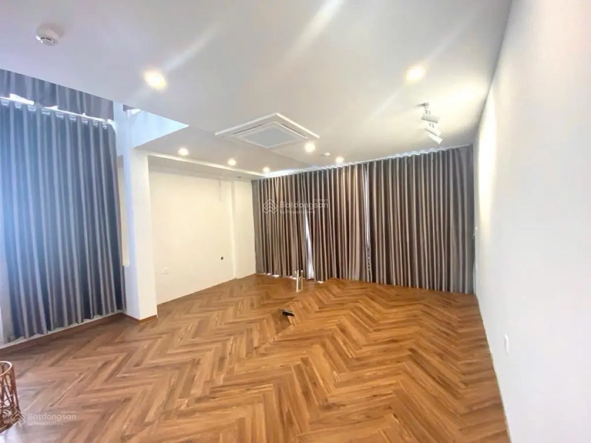 Bán nhà 7 tầng mới ngõ thông oto qua cửa, dt 69m giáp quận ủy tây hồ 25 tỷ