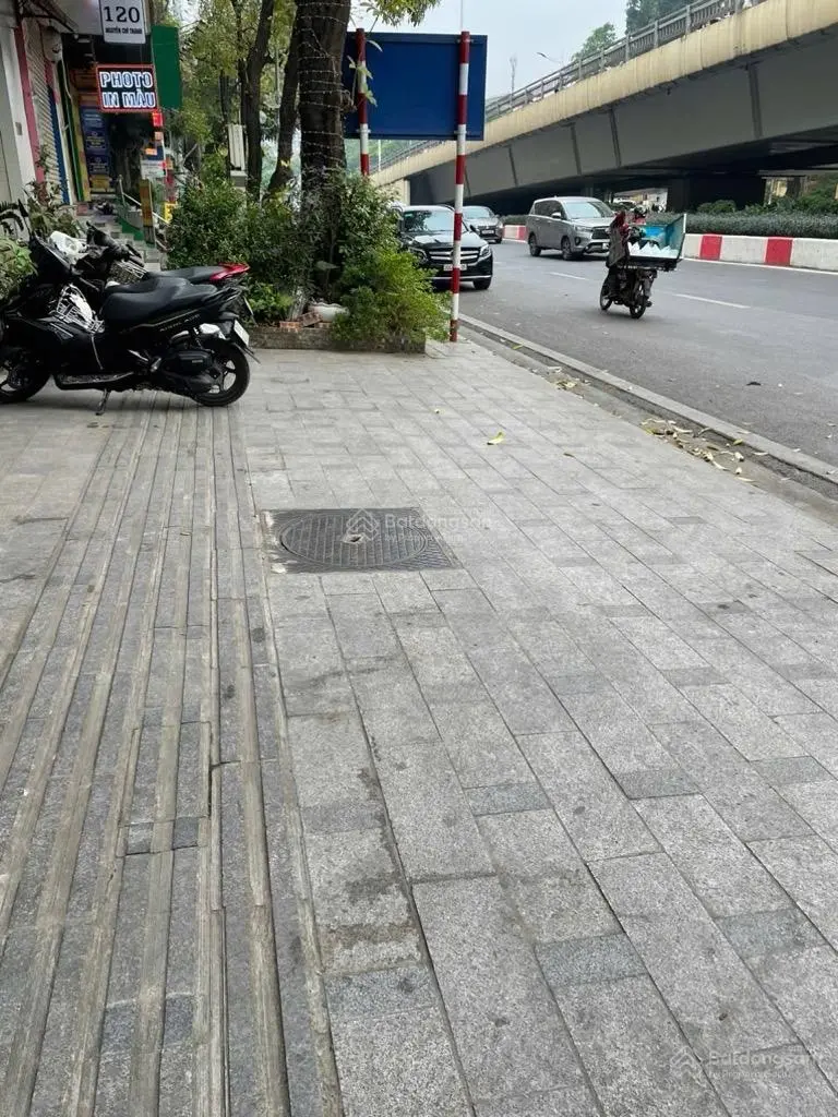Bán nhanh căn mặt phố Nguyễn Chí Thanh cực hiếm 2 thoáng vĩnh vị trí đắc địa 40m giá chỉ 18.7tỷ