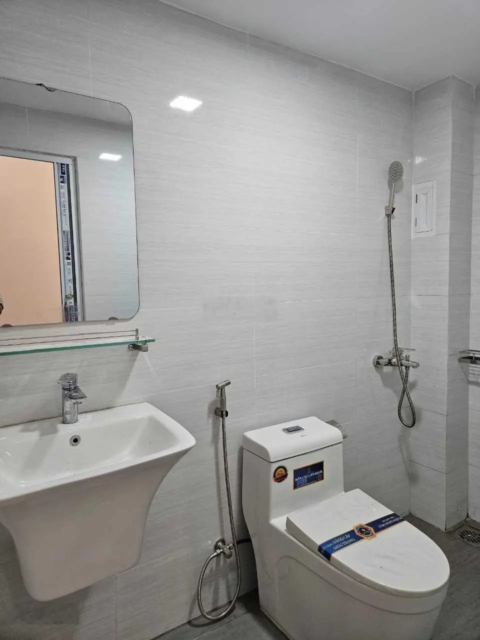 Bán nhà mặt tiền đường Lê Trọng Tấn, phường Tây Thạnh, Quận Tân Phú. 4,6m x 13,7m. Đúc 1 trệt 1 lầu