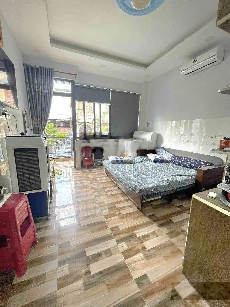 Nhà đẹp mặt tiền Tân Bình - Nguyễn Bá Tòng - sát ngã tư 7 Hiền - 70m2 - 4 tầng - hơn 10 tỷ TL