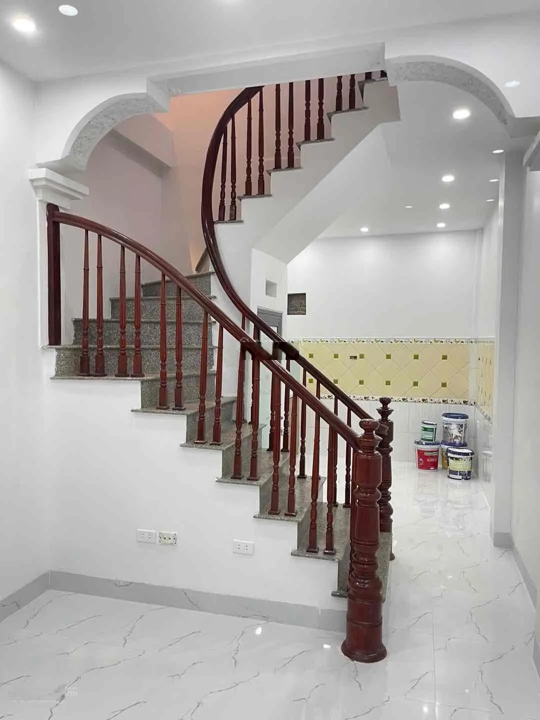 Bán gấp nhà Trần Phú, Hà Đông, diện tích sử dụng 118m2, 4 tầng, tiện ích, dòng tiền đều hàng tháng
