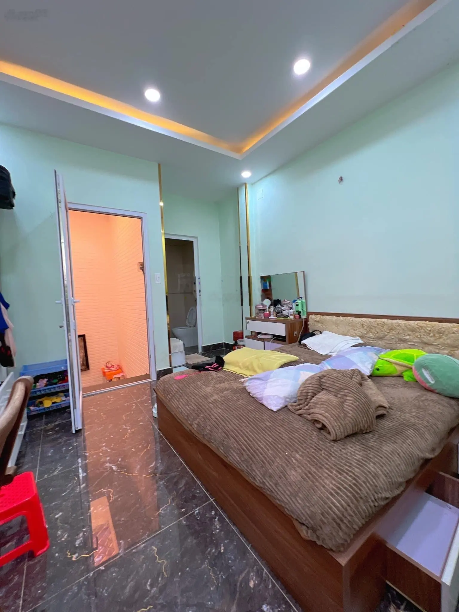 Bán nhà 2 mặt tiền đường số căn góc đang kinh doanh ngang 9m dài 10m, giá giảm sập chỉ 17 tỷ 780