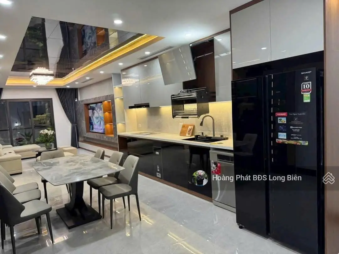 Bán nhà Phố Trạm - Long Biên. Thang Máy, Kinh Doanh, cách 1 nhà ra Phố. 60m x 8T. Lh 0965858116