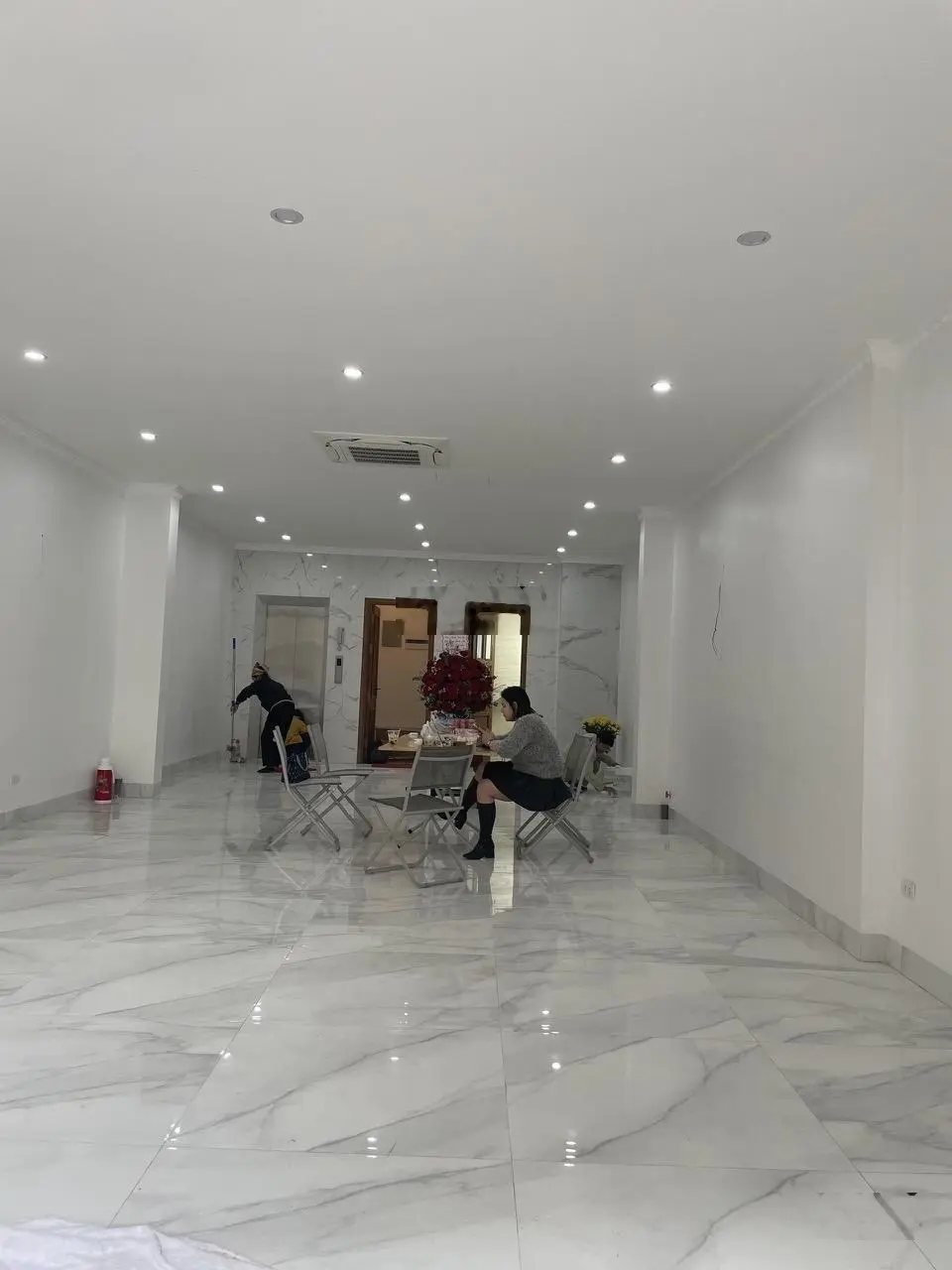Bán Căn Nhà 6 Tầng Thang Máy Full Đồ Mặt Kinh Doanh Khu Phố Nguyễn Sơn kinh doanh Sầm Uất giá trị