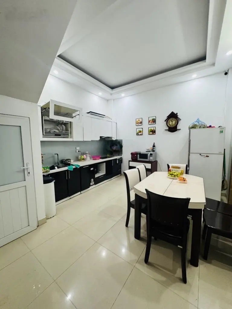 Bán nhà Trần Duy Hưng 45m2 x 5T ở sướng - kinh doanh sầm uất - ô tô đỗ cách 15m