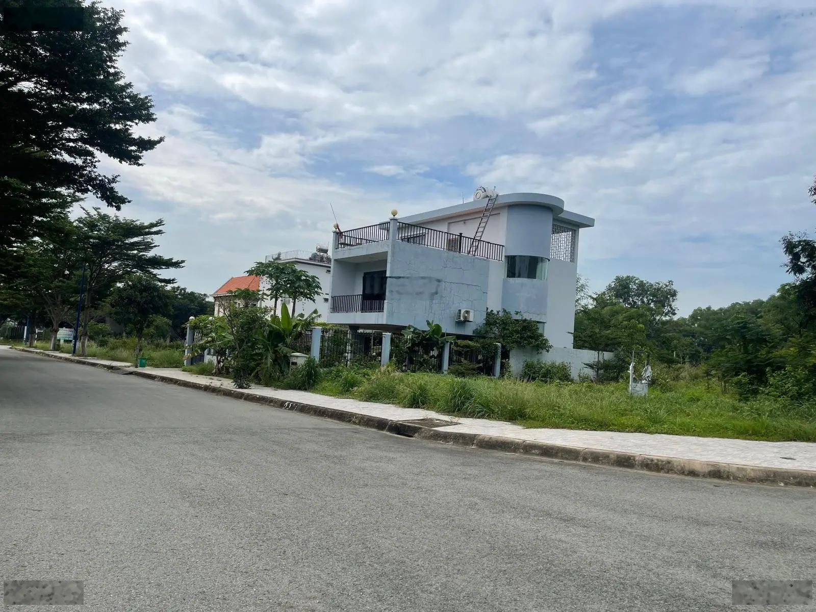 Chính chủ bán gấp đất nền 100m2 trục D1 N1 N5 N7, N8, N2 KĐT Bình Nguyên giá thấp hơn TT 500tr-1tỷ