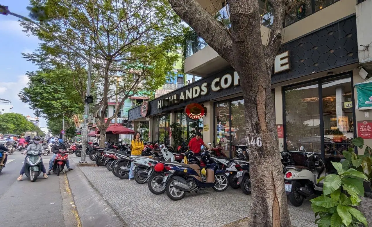 Bán gấp nhà highland đang thuê 161 tr/tháng. tại đường nguyễn văn luông. dt 182,5m2