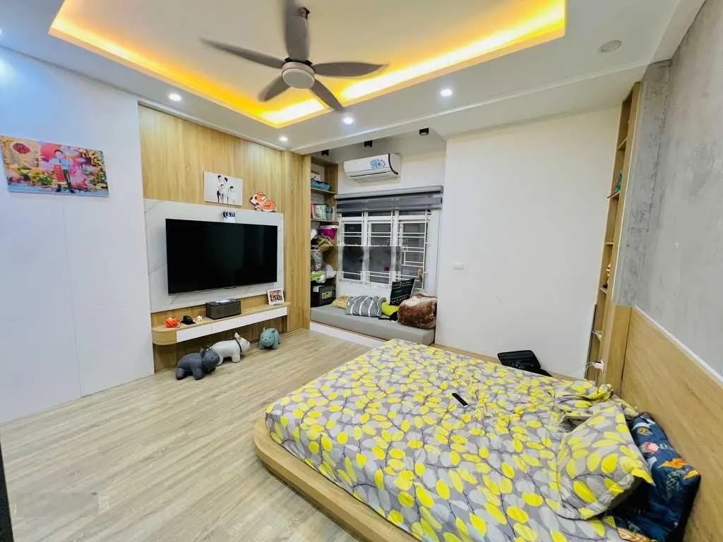 Chính chủ gửi bán, hàng tuyển, TT Ba Đình, nhà đẹp, full nội thất, DT 40m2, 4tầng, 6.5tỷ