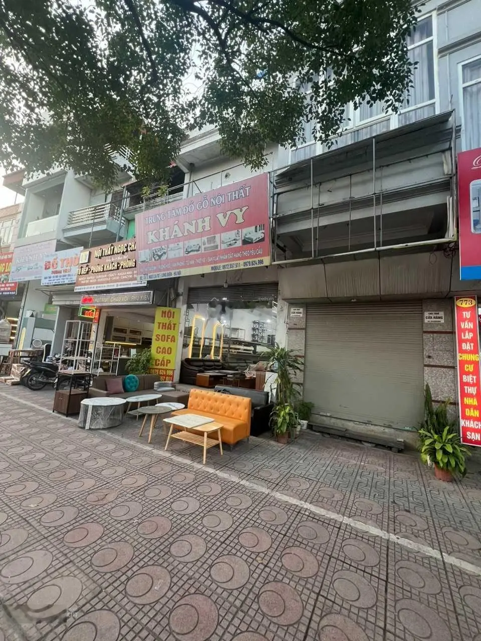 Chính chủ cần bán căn nhà phố mặt đường Ngô Gia Tự, Long Biên, Hà Nội - vị trí trung tâm hành chính