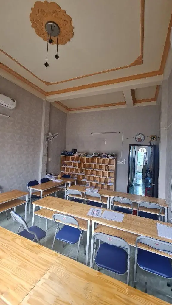 Nhà 4 tầng 4,2x21m mặt tiền phố ẩm thực cư xá Phú lâm B ngộp bank bán rẻ
