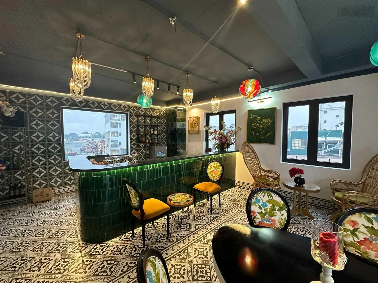 Bán tòa nhà apartment cao cấp tại Giang Văn Minh - Sơn Tây mặt đường đang mở thông