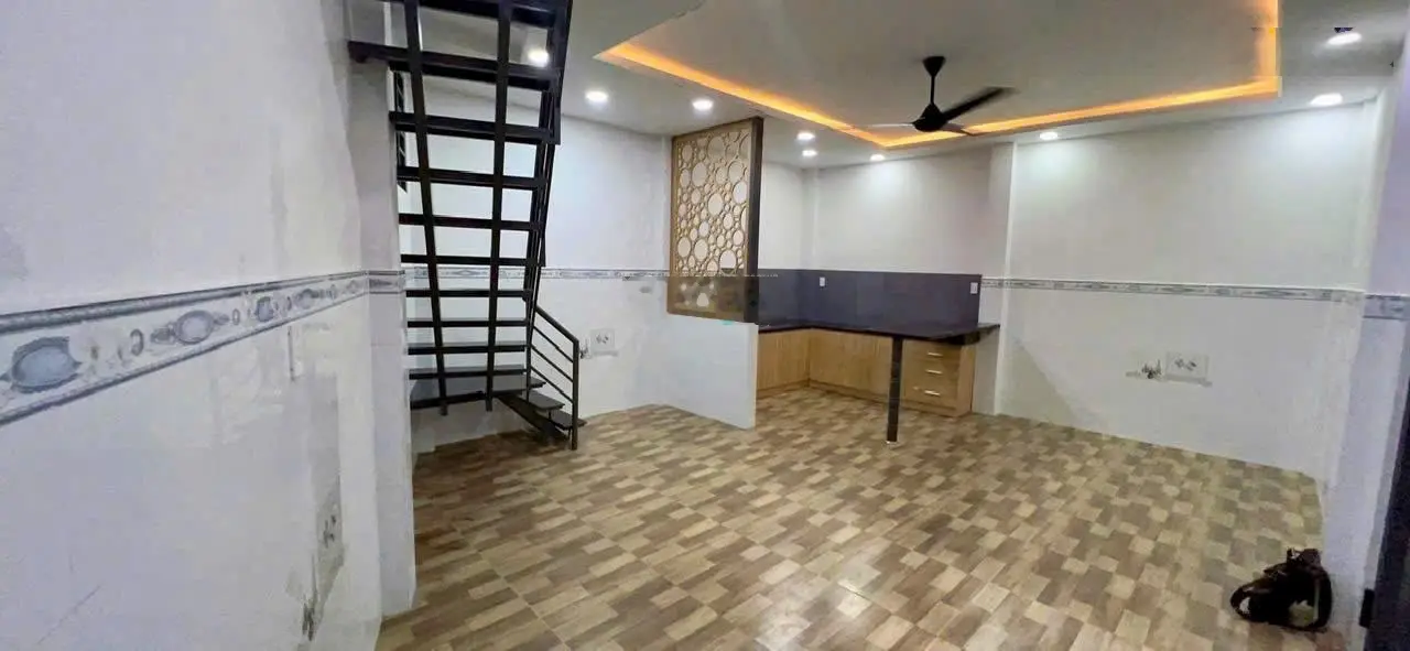 Bán nhà hẻm 48 Nguyễn Thanh Tuyền, DT 7.7 x 5.1m, 1 lầu, giá 4,1 tỷ TL