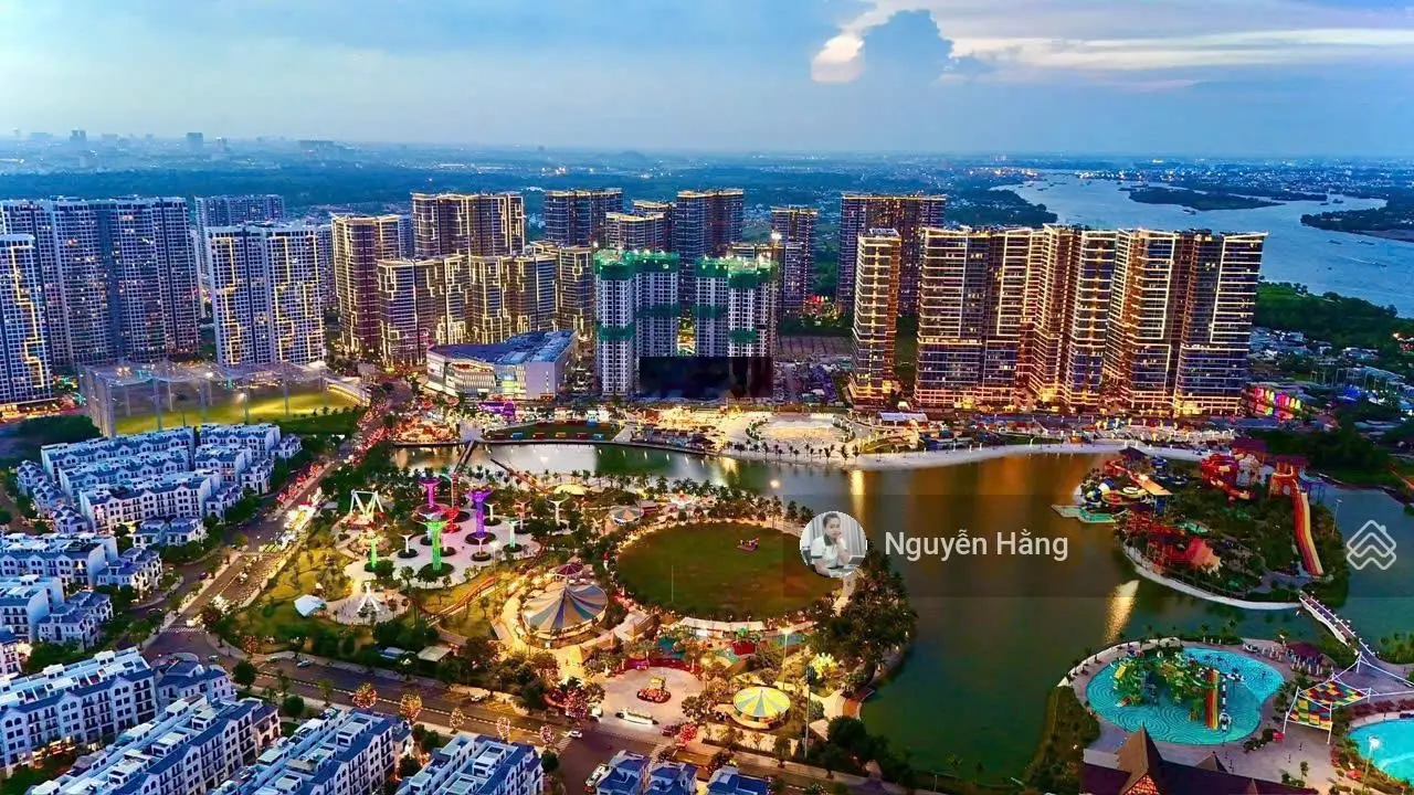 Bán nhà phố Manhattan Glory giá siêu tốt 13,8 tỷ - sổ hồng sở hữu lâu dài - Vinhomes Grand Park