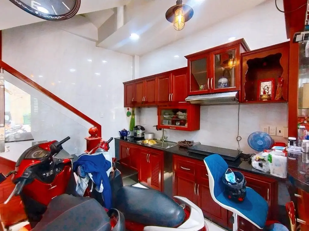 Nhà đẹp q4- 4 tầng đúc - 42m2 - hẻm 3m- ko qh-chỉ 4 tỷ nhỉnh