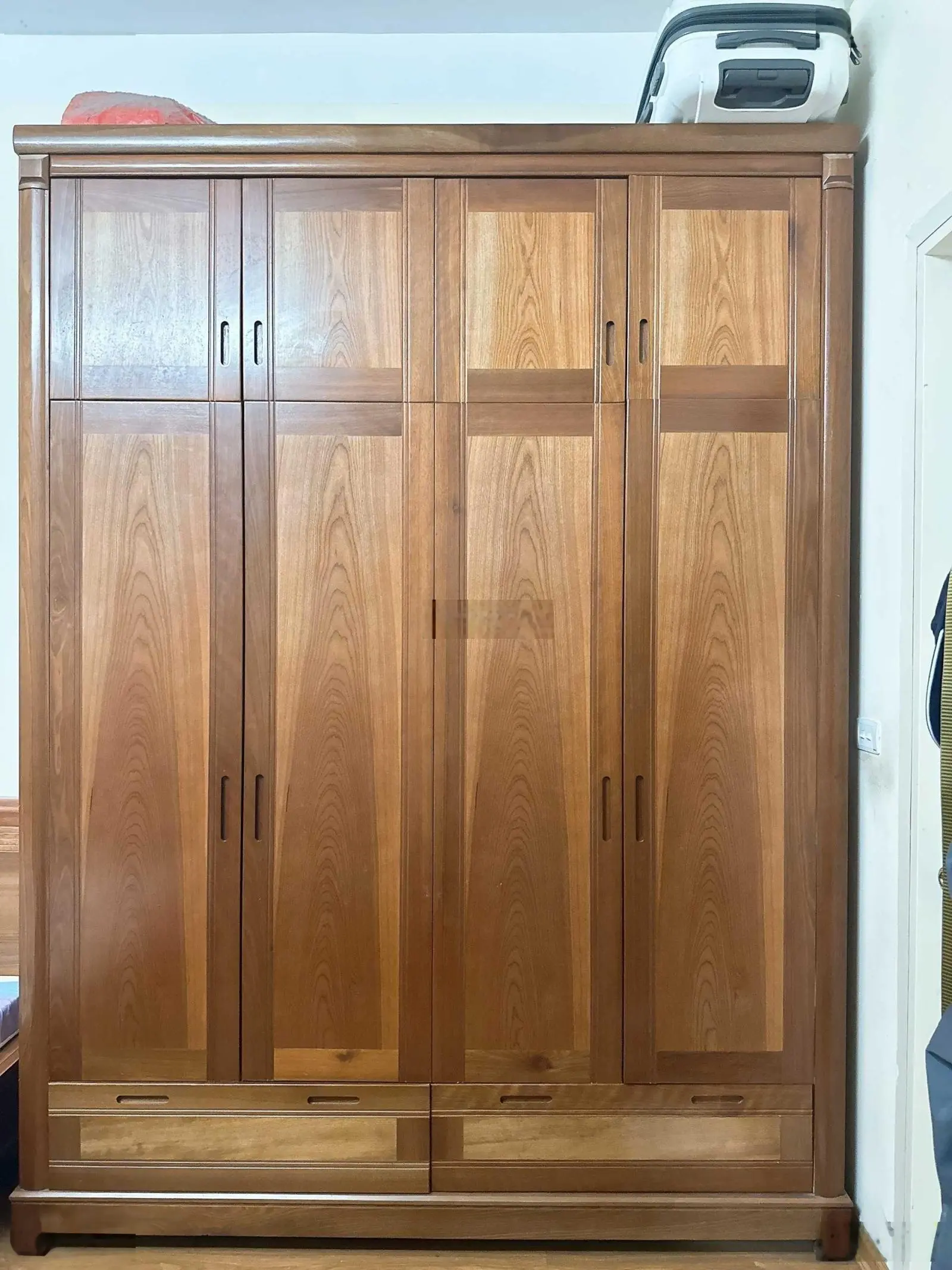 Bán căn 2 ngủ 2 vệ sinh tầng trung full đồ