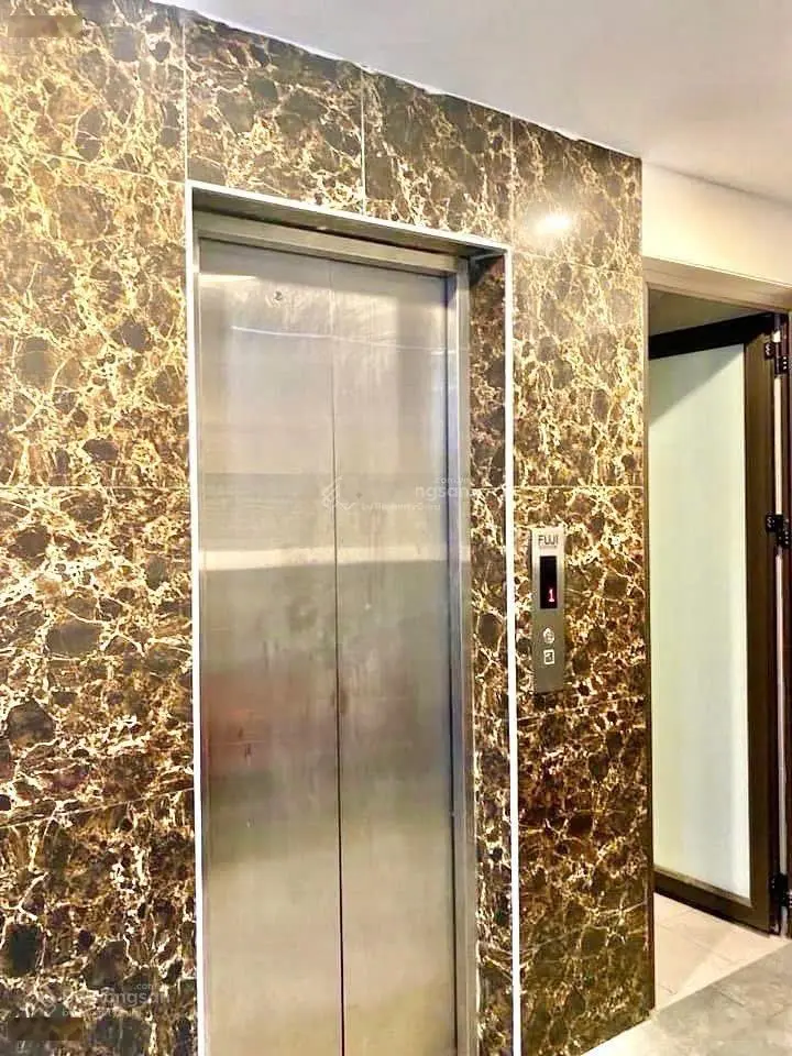 Bán tòa apartment Hồ Tây - Nhật Chiêu - 72m2 x 6T - MT 5m - 10 bước ra phố - tải con đỗ cửa