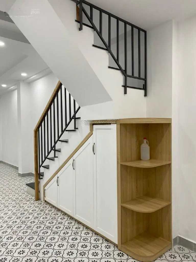 Bán nhà lam sơn phú nhuận - 54m2 - hẻm 8m - khu vực hiếm nhà bán , chỉ 8.xtỷ - cho thuê 21tr/th