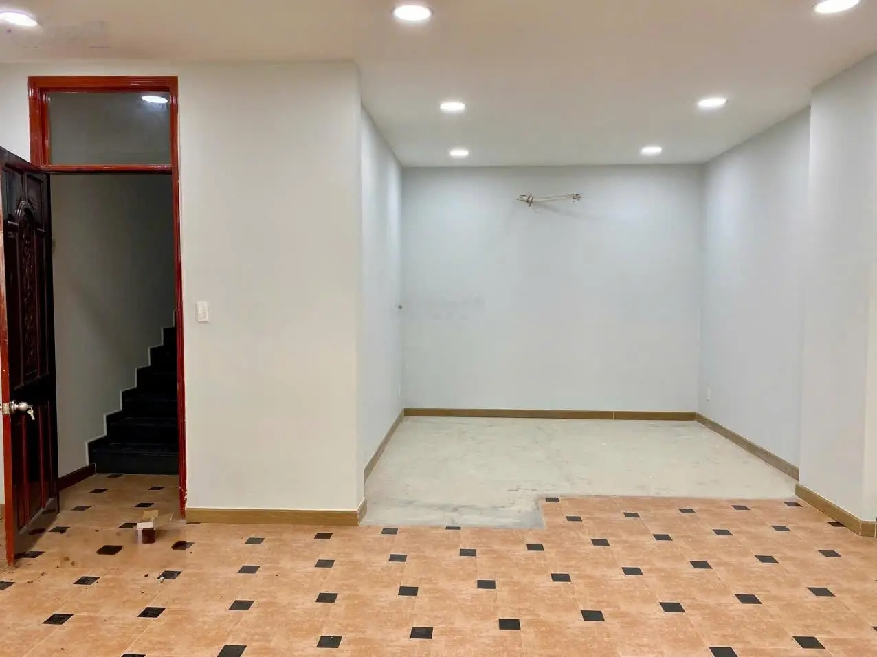 Nhà ngon rẻ biệt thự Tô Hiến Thành, P12 Q10. 6m x 25m. Hầm 4 tầng. Giá 36 tỷ giảm còn 29 tỷ