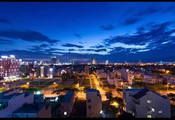 Bán nhà 2 tầng đường hồ nghinh đối diện công viên , đang cho hàn quốc thuê 60tr/tháng .